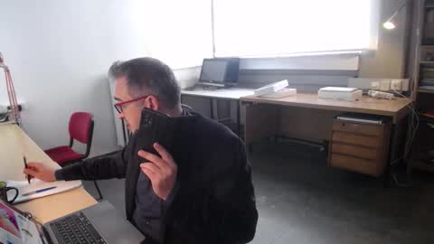 Snapshot of ironchrome chatting on October 22, 7:08 am IronChrome online show from October 22, 7:08 am