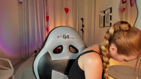 Snapshot of isa_____ chatting on February 27, 3:25 am isa_____ online show from February 27, 3:25 am