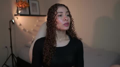 isa_____ online show from February 11, 2:49 am