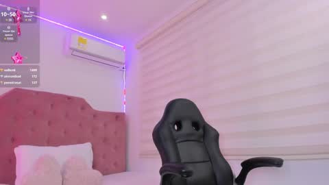 Snapshot of isa__cute chatting on December 30, 10:10 am ISA online show from December 30, 10:10 am