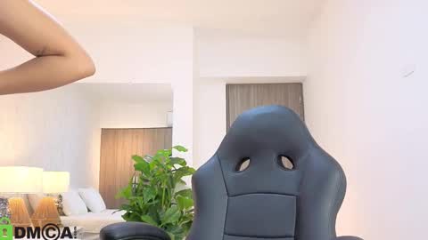 Snapshot of isa__cute chatting on November 25, 3:39 am ISA online show from November 25, 3:39 am