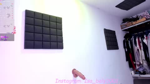 Snapshot of isa_belly_ chatting on February 14, 8:10 am Isabella online show from February 14, 8:10 am