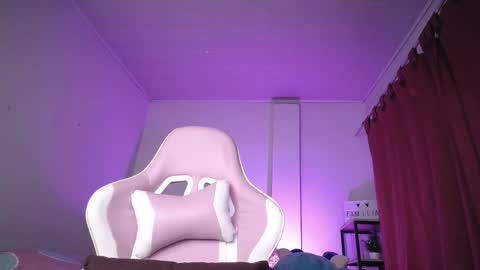 Isabella  online show from October 30, 10:27 am