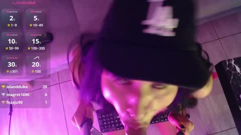 Isabella Hall online show from February 19, 12:03 am