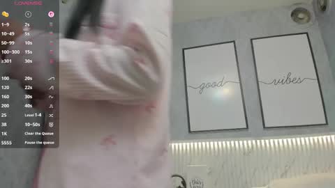    online show from April 15, 10:33 am