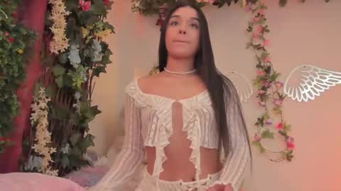 Isabella        online show from September 19, 5:02 pm