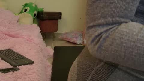 Isabella        online show from March 9, 8:35 pm