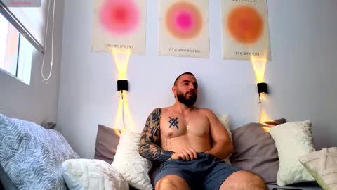 Snapshot of isaac_carter chatting on March 6, 1:46 pm Isaac carter online show from March 6, 1:46 pm