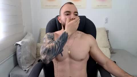 Snapshot of isaac_carter chatting on September 28, 12:10 pm Isaac carter online show from September 28, 12:10 pm