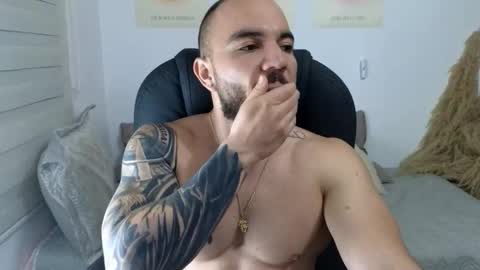 Snapshot of isaac_carter chatting on November 22, 10:47 am Isaac carter online show from November 22, 10:47 am