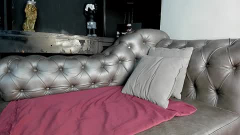 Isaac  online show from January 7, 4:26 am