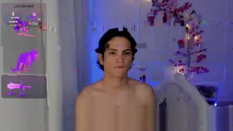 isaac online show from April 22, 11:28 pm