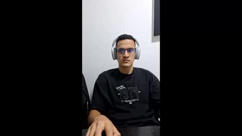 Snapshot of isaac_winter_ chatting on March 5, 4:30 am Isaac online show from March 5, 4:30 am