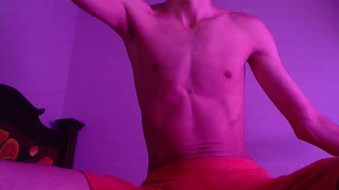 Snapshot of isaaclatino chatting on January 4, 6:41 am isaac online show from January 4, 6:41 am