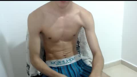 Snapshot of isaaclatino chatting on December 18, 6:30 am isaac online show from December 18, 6:30 am