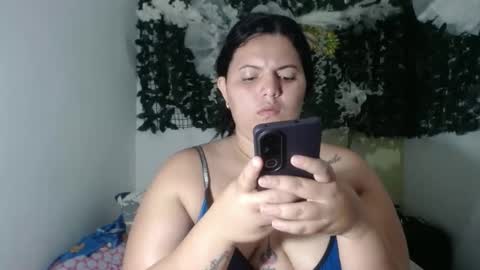 Snapshot of isaaval100 chatting on October 12, 6:07 pm isaaval100 online show from October 12, 6:07 pm