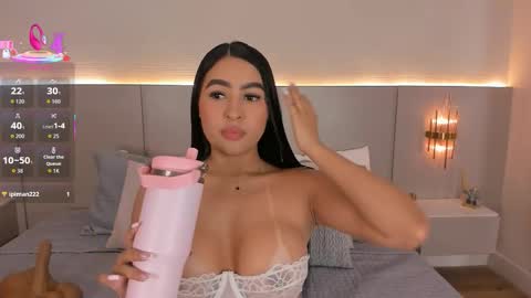 Snapshot of isabel_millher chatting on September 12, 2:33 am Isa online show from September 12, 2:33 am