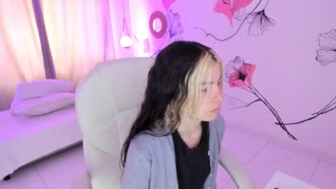 isabela_fiorelli online show from September 15, 1:22 pm