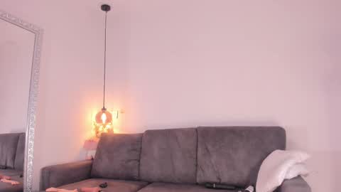 Isabela online show from October 6, 12:02 pm