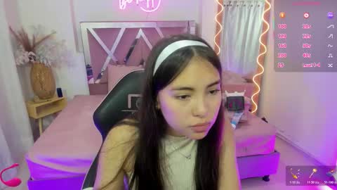 Snapshot of isabela_tay chatting on November 18, 11:58 am ISABELA online show from November 18, 11:58 am