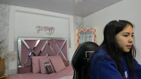 Snapshot of isabela_tay chatting on December 17, 11:38 am ISABELA online show from December 17, 11:38 am