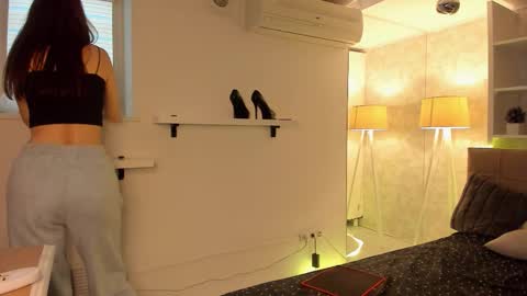 Snapshot of isabelkiss chatting on November 30, 7:45 am IsabelKiss online show from November 30, 7:45 am