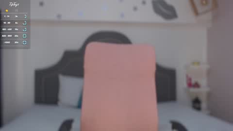 Snapshot of isabella__shine chatting on January 17, 6:44 pm Isa online show from January 17, 6:44 pm