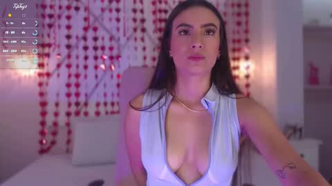 Snapshot of isabella__shine chatting on February 22, 1:57 pm Isa online show from February 22, 1:57 pm