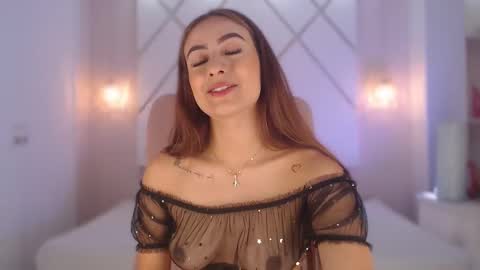 Snapshot of isabella__shine chatting on September 10, 1:55 pm Isa online show from September 10, 1:55 pm