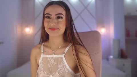 Snapshot of isabella__shine chatting on October 1, 3:40 pm Isa online show from October 1, 3:40 pm