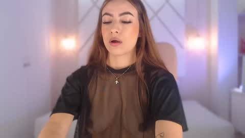 Snapshot of isabella__shine chatting on October 14, 3:46 pm Isa online show from October 14, 3:46 pm