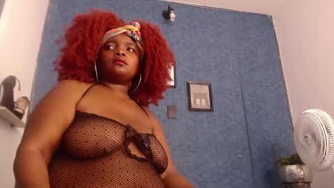 Snapshot of isabella_brown19 chatting on November 3, 10:27 am ISABELLA online show from November 3, 10:27 am