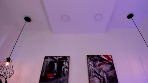 Snapshot of isabella_lopez_ chatting on February 20, 3:08 pm Isabel Lopez online show from February 20, 3:08 pm