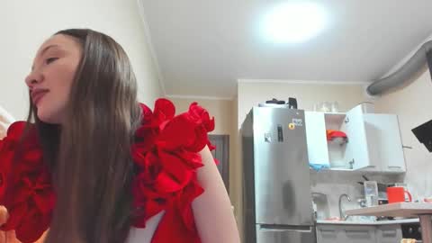 Snapshot of isabella_noir88 chatting on October 31, 4:52 pm Isabella Noir online show from October 31, 4:52 pm