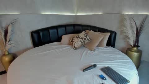 Snapshot of isabellaa_palacios chatting on September 24, 3:15 pm isabellaa_palacios online show from September 24, 3:15 pm