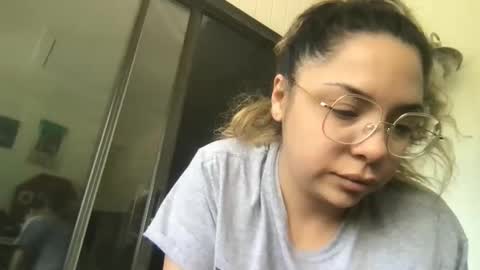 isabellaelizabeth online show from March 29, 4:29 pm