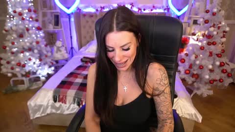 Marina online show from December 15, 1:43 pm