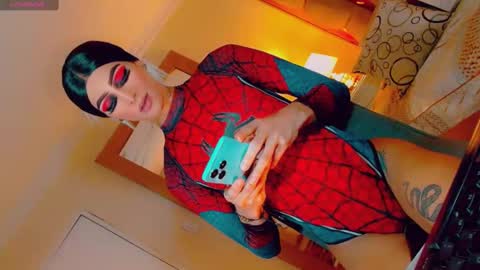 isabellagirs online show from October 31, 9:10 am