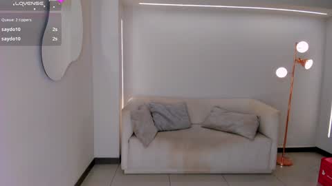 Isa Hill  online show from December 6, 1:18 am