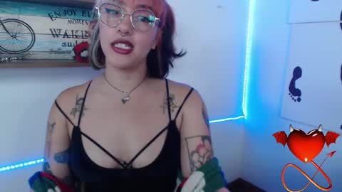 Snapshot of isabellakoff chatting on February 18, 3:10 pm Tati - online show from February 18, 3:10 pm