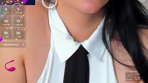 isabellarous  online show from April 19, 8:11 pm