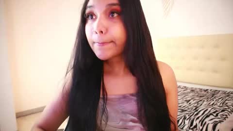 Snapshot of isabelle_lane chatting on November 22, 12:26 pm online show from November 22, 12:26 pm