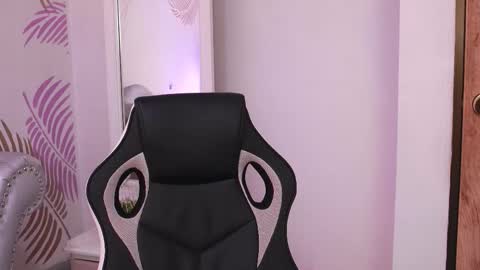   online show from March 6, 2:02 pm