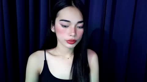 Isabelle online show from November 18, 2:54 pm