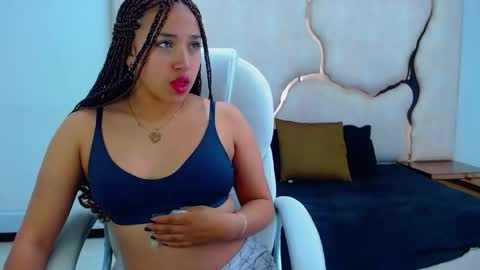 Snapshot of isabellrodriguez18 chatting on January 23, 7:43 am isabellrodriguez18 online show from January 23, 7:43 am