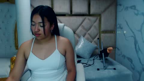 Snapshot of isabellrodriguez18 chatting on March 1, 4:37 am isabellrodriguez18 online show from March 1, 4:37 am