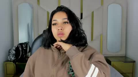 Snapshot of isabellrodriguez18 chatting on September 9, 3:17 am isabellrodriguez18 online show from September 9, 3:17 am