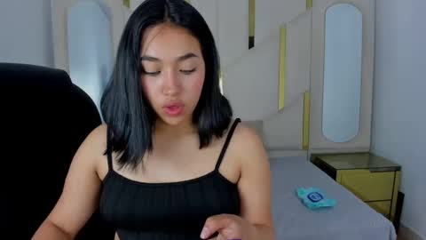 Snapshot of isabellrodriguez18 chatting on October 4, 1:47 am isabellrodriguez18 online show from October 4, 1:47 am
