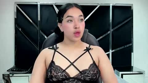 Snapshot of isabellrodriguez18 chatting on October 9, 3:59 am isabellrodriguez18 online show from October 9, 3:59 am
