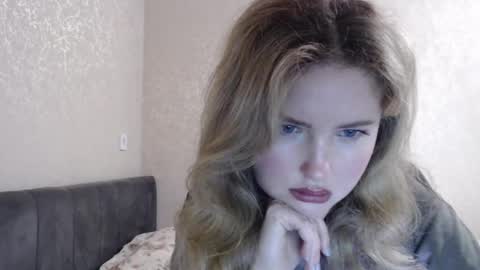 Snapshot of isabelswan chatting on January 28, 7:10 pm isabelswan online show from January 28, 7:10 pm